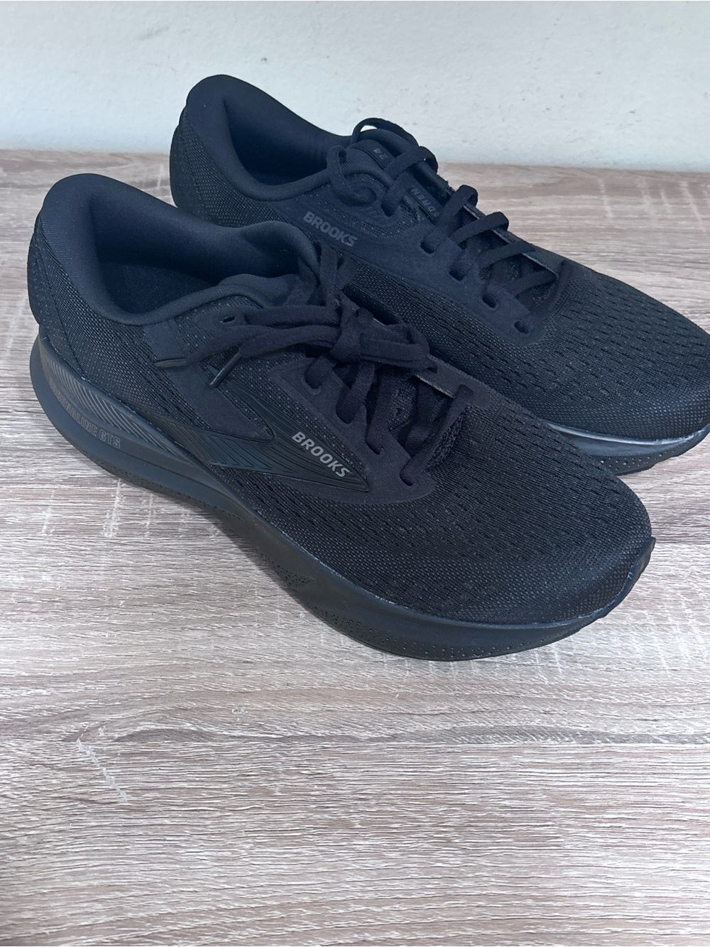 NWOT Brooks Women's Adrenaline GTS 25 Running Shoes size 8.5 - Picture 4 of 5